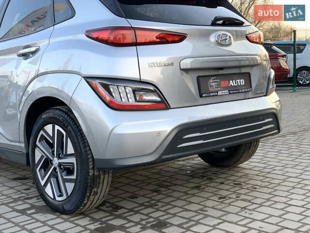 Серый Хендай Kona, объемом двигателя 0 л и пробегом 35 тыс. км за 17999 $, фото 21 на Automoto.ua