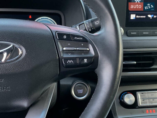 Серый Хендай Kona, объемом двигателя 0 л и пробегом 35 тыс. км за 17999 $, фото 51 на Automoto.ua