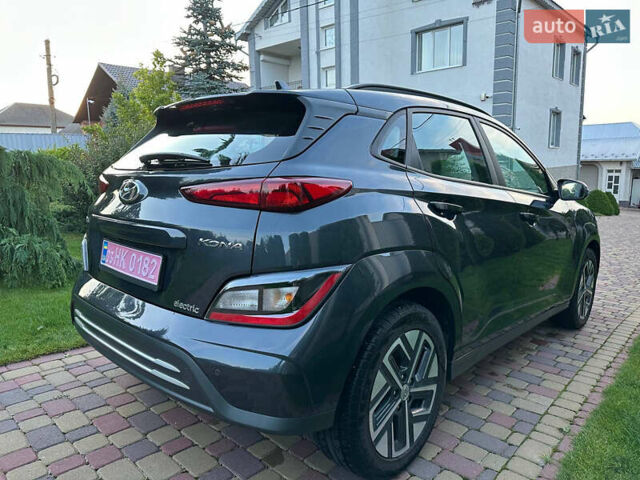 Сірий Хендай Kona, об'ємом двигуна 0 л та пробігом 66 тис. км за 16000 $, фото 3 на Automoto.ua