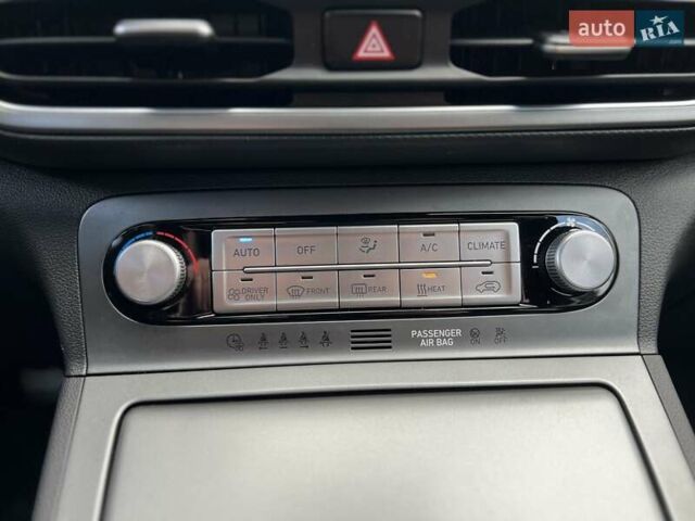 Сірий Хендай Kona, об'ємом двигуна 0 л та пробігом 93 тис. км за 16450 $, фото 28 на Automoto.ua