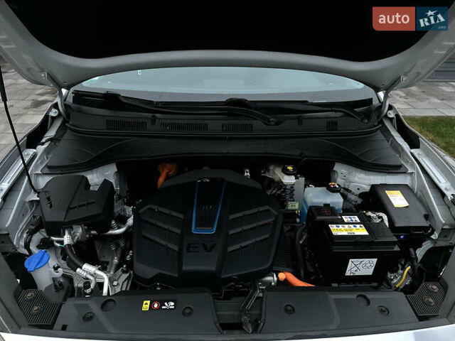 Сірий Хендай Kona, об'ємом двигуна 0 л та пробігом 57 тис. км за 17700 $, фото 39 на Automoto.ua