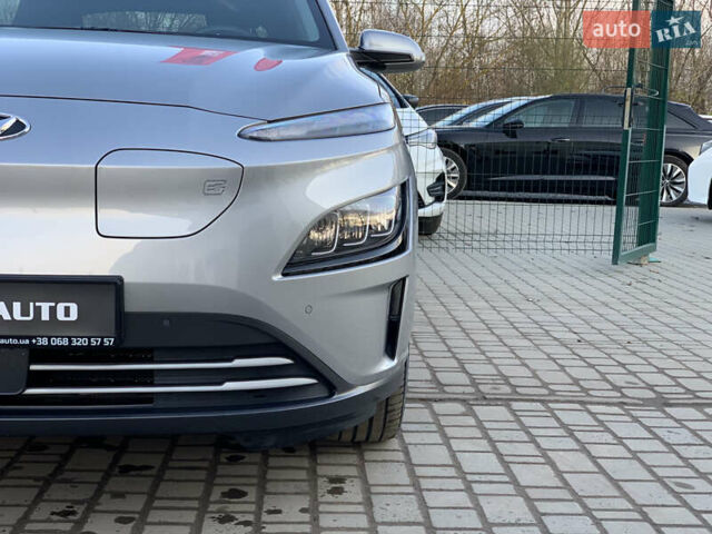 Серый Хендай Kona, объемом двигателя 0 л и пробегом 35 тыс. км за 17999 $, фото 10 на Automoto.ua