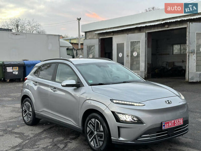 Сірий Хендай Kona, об'ємом двигуна 0 л та пробігом 57 тис. км за 17900 $, фото 4 на Automoto.ua