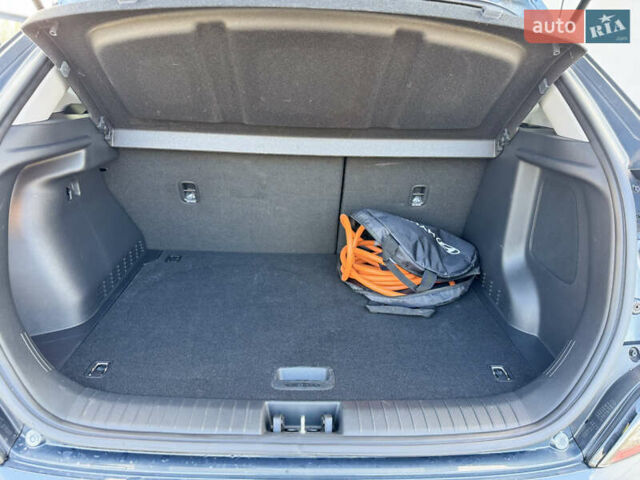 Серый Хендай Kona, объемом двигателя 0 л и пробегом 60 тыс. км за 19700 $, фото 33 на Automoto.ua