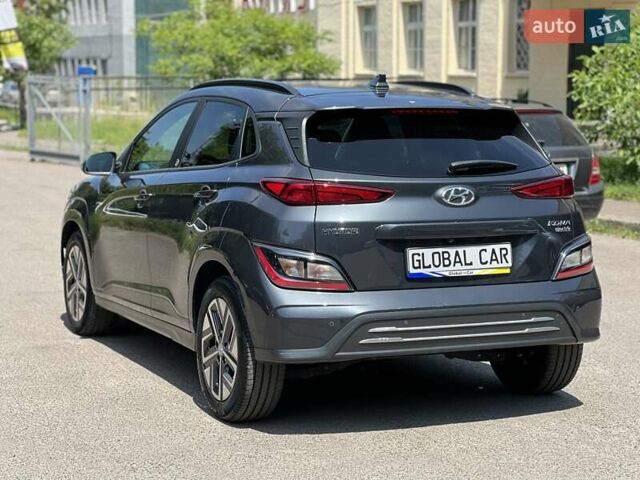 Серый Хендай Kona, объемом двигателя 0 л и пробегом 86 тыс. км за 16650 $, фото 8 на Automoto.ua