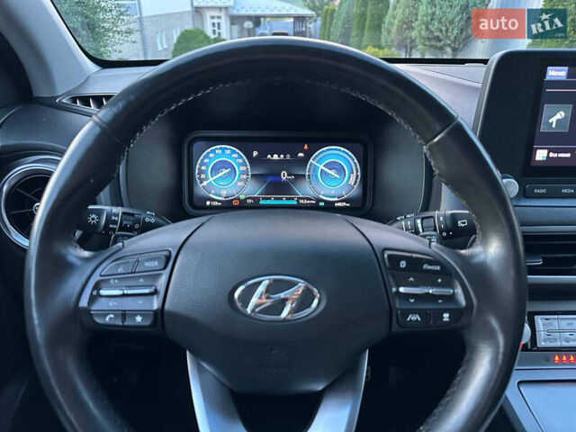 Сірий Хендай Kona, об'ємом двигуна 0 л та пробігом 66 тис. км за 16000 $, фото 10 на Automoto.ua