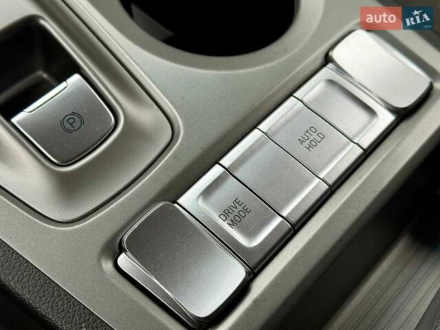 Серый Хендай Kona, объемом двигателя 0 л и пробегом 24 тыс. км за 16800 $, фото 34 на Automoto.ua