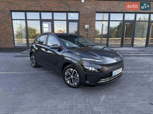 Серый Хендай Kona, объемом двигателя 0 л и пробегом 43 тыс. км за 16900 $, фото 6 на Automoto.ua