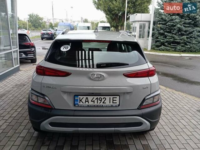 Серый Хендай Kona, объемом двигателя 1.6 л и пробегом 19 тыс. км за 23000 $, фото 5 на Automoto.ua