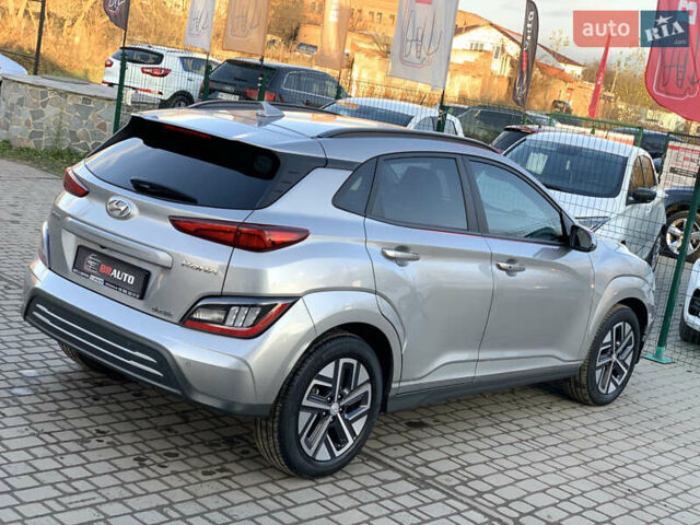 Серый Хендай Kona, объемом двигателя 0 л и пробегом 35 тыс. км за 17999 $, фото 16 на Automoto.ua