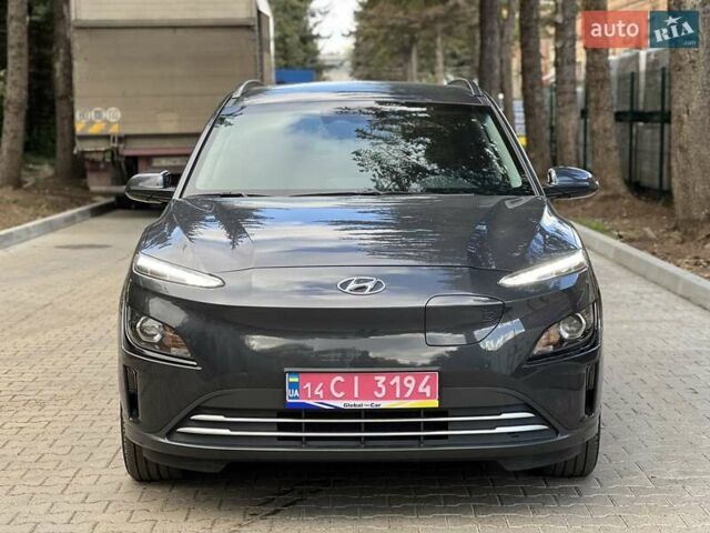 Сірий Хендай Kona, об'ємом двигуна 0 л та пробігом 93 тис. км за 16450 $, фото 2 на Automoto.ua