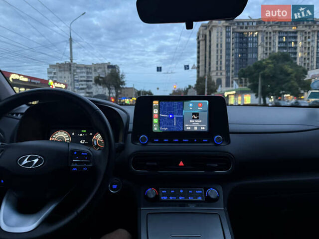 Серый Хендай Kona, объемом двигателя 0 л и пробегом 43 тыс. км за 16900 $, фото 30 на Automoto.ua