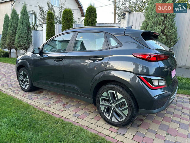 Сірий Хендай Kona, об'ємом двигуна 0 л та пробігом 66 тис. км за 16000 $, фото 2 на Automoto.ua