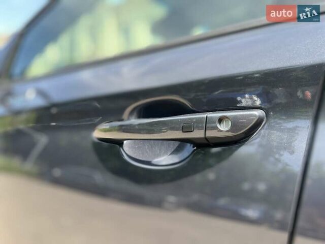 Серый Хендай Kona, объемом двигателя 0 л и пробегом 86 тыс. км за 16650 $, фото 19 на Automoto.ua