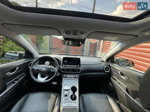 Серый Хендай Kona, объемом двигателя 0 л и пробегом 42 тыс. км за 23500 $, фото 14 на Automoto.ua