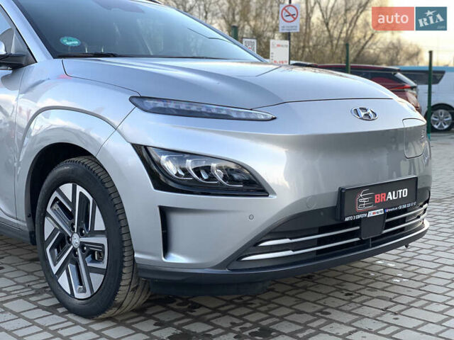 Серый Хендай Kona, объемом двигателя 0 л и пробегом 35 тыс. км за 17999 $, фото 8 на Automoto.ua