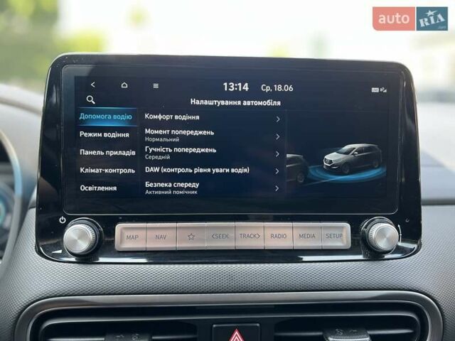 Серый Хендай Kona, объемом двигателя 0 л и пробегом 86 тыс. км за 16650 $, фото 31 на Automoto.ua