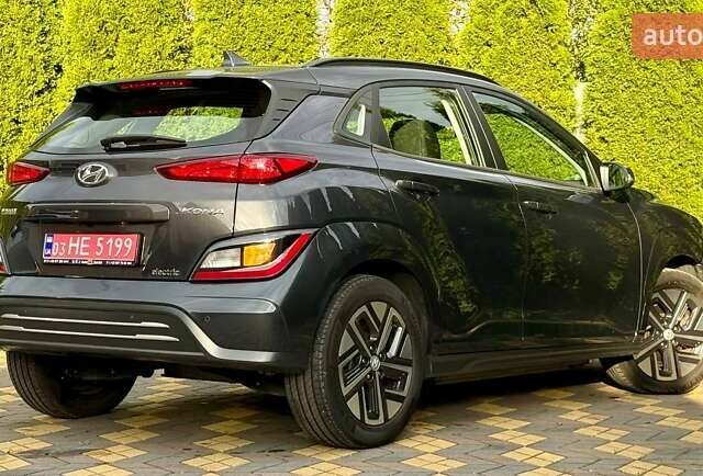 Серый Хендай Kona, объемом двигателя 0 л и пробегом 97 тыс. км за 18700 $, фото 8 на Automoto.ua