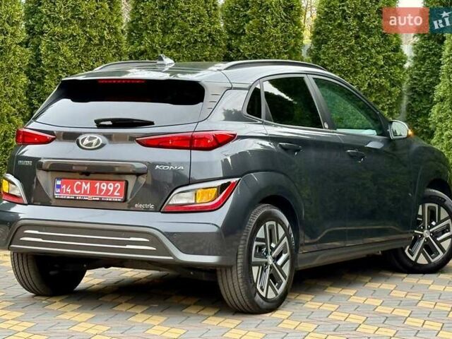 Серый Хендай Kona, объемом двигателя 0 л и пробегом 52 тыс. км за 17200 $, фото 7 на Automoto.ua