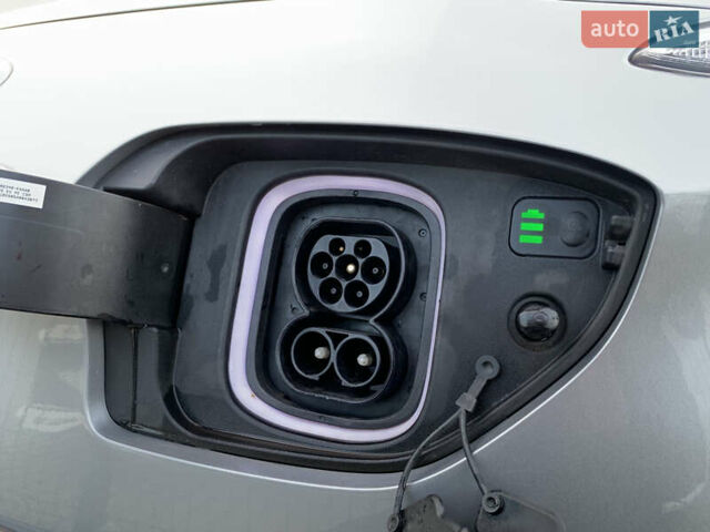 Серый Хендай Kona, объемом двигателя 0 л и пробегом 35 тыс. км за 17999 $, фото 70 на Automoto.ua