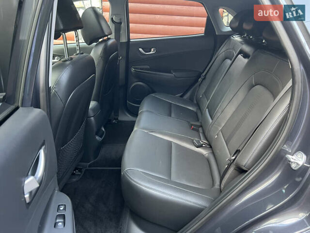 Серый Хендай Kona, объемом двигателя 0 л и пробегом 42 тыс. км за 23500 $, фото 31 на Automoto.ua