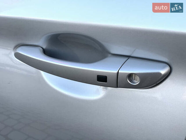 Серый Хендай Kona, объемом двигателя 0 л и пробегом 35 тыс. км за 17999 $, фото 24 на Automoto.ua