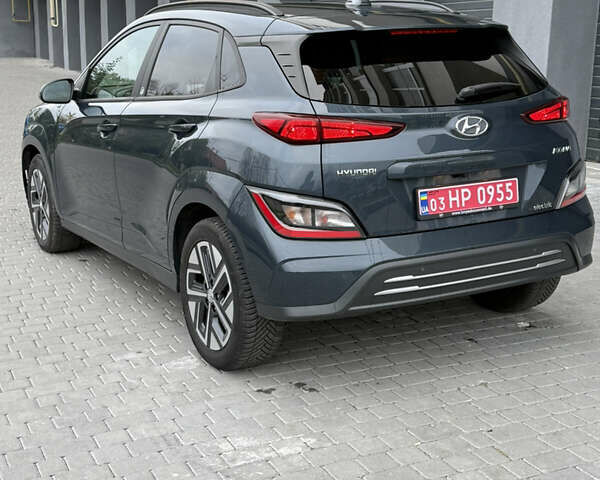 Серый Хендай Kona, объемом двигателя 0 л и пробегом 53 тыс. км за 17400 $, фото 37 на Automoto.ua