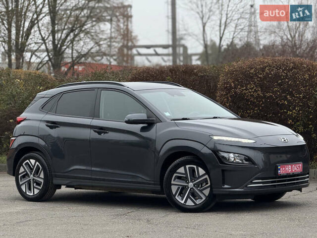 Сірий Хендай Kona, об'ємом двигуна 0 л та пробігом 59 тис. км за 16900 $, фото 1 на Automoto.ua