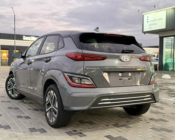Серый Хендай Kona, объемом двигателя 0 л и пробегом 118 тыс. км за 18999 $, фото 1 на Automoto.ua