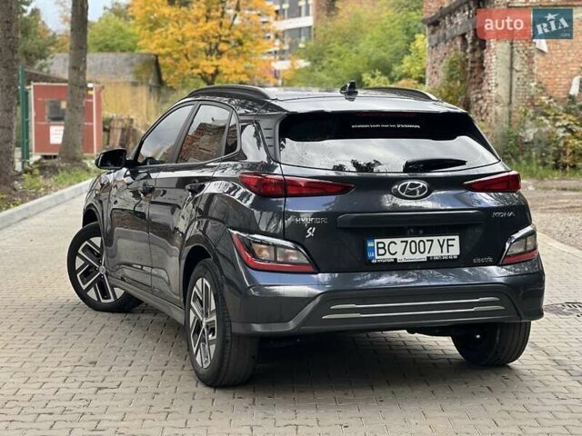 Серый Хендай Kona, объемом двигателя 0 л и пробегом 58 тыс. км за 16950 $, фото 4 на Automoto.ua