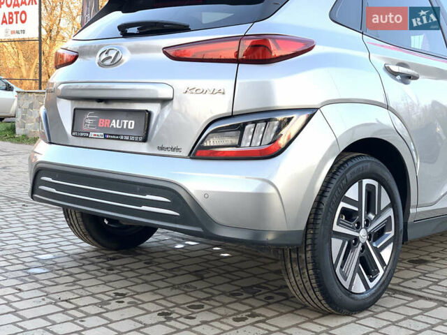 Серый Хендай Kona, объемом двигателя 0 л и пробегом 35 тыс. км за 17999 $, фото 22 на Automoto.ua