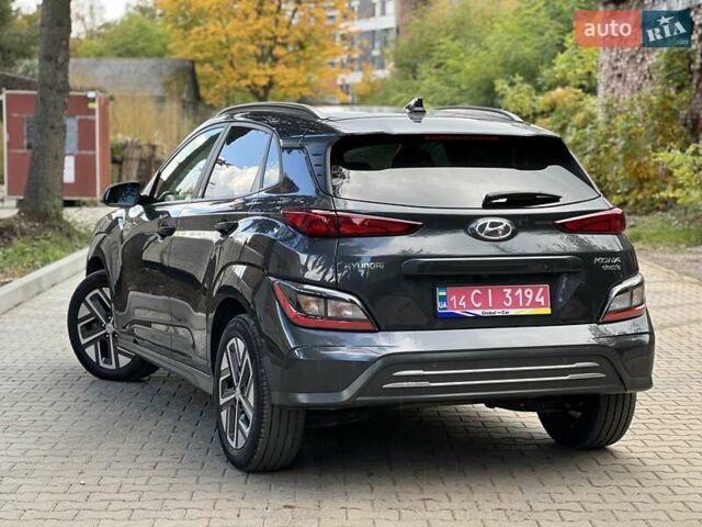 Сірий Хендай Kona, об'ємом двигуна 0 л та пробігом 93 тис. км за 16450 $, фото 8 на Automoto.ua