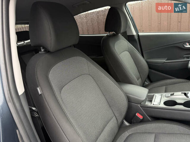 Сірий Хендай Kona, об'ємом двигуна 0 л та пробігом 32 тис. км за 18400 $, фото 13 на Automoto.ua