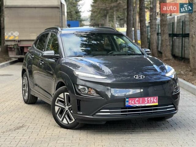 Сірий Хендай Kona, об'ємом двигуна 0 л та пробігом 93 тис. км за 16450 $, фото 3 на Automoto.ua