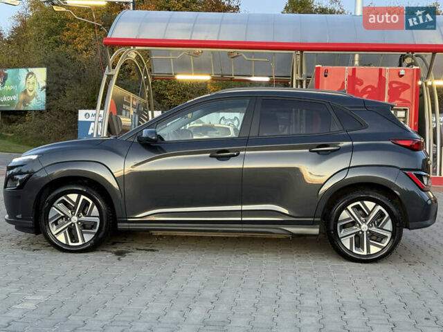 Серый Хендай Kona, объемом двигателя 0 л и пробегом 20 тыс. км за 16900 $, фото 7 на Automoto.ua