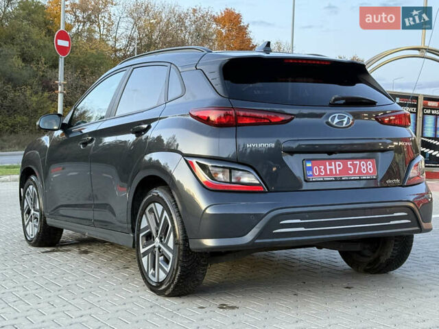 Серый Хендай Kona, объемом двигателя 0 л и пробегом 20 тыс. км за 16900 $, фото 1 на Automoto.ua