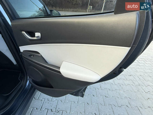 Сірий Хендай Kona, об'ємом двигуна 0 л та пробігом 63 тис. км за 22999 $, фото 24 на Automoto.ua