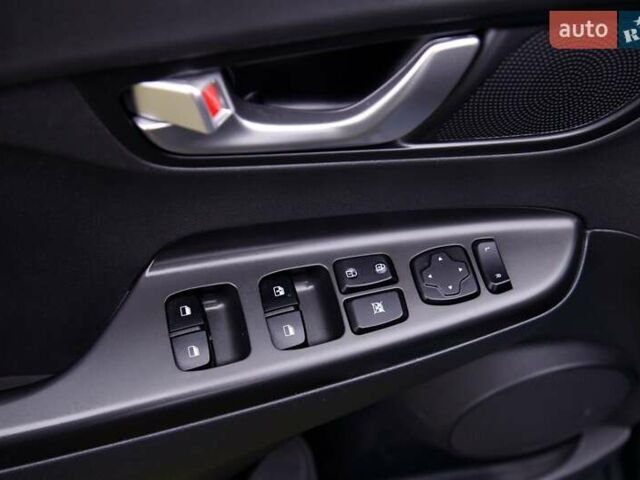 Серый Хендай Kona, объемом двигателя 0 л и пробегом 47 тыс. км за 17950 $, фото 46 на Automoto.ua