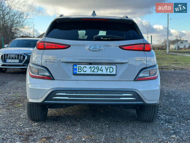 Сірий Хендай Kona, об'ємом двигуна 0 л та пробігом 25 тис. км за 21200 $, фото 5 на Automoto.ua