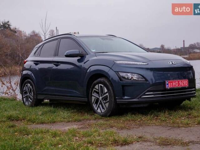 Серый Хендай Kona, объемом двигателя 0 л и пробегом 47 тыс. км за 17950 $, фото 4 на Automoto.ua