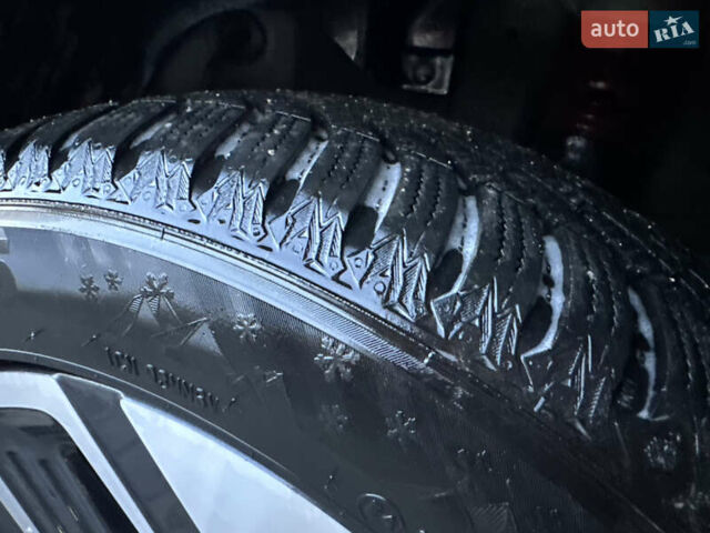 Сірий Хендай Kona, об'ємом двигуна 0 л та пробігом 38 тис. км за 20800 $, фото 17 на Automoto.ua