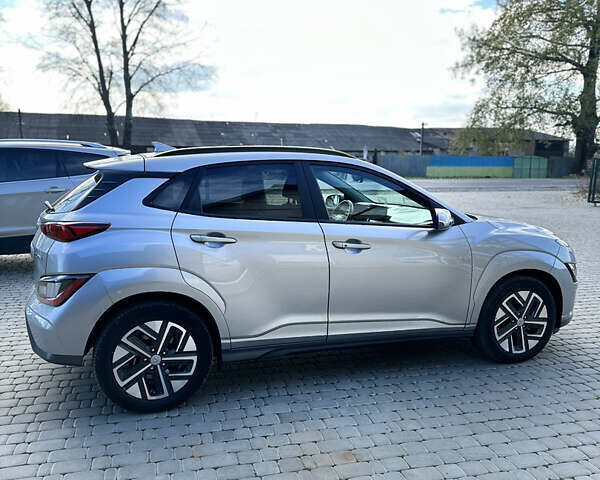 Хендай Kona 2023 у Коломые на Automoto.ua Сірий Хендай Kona, об'ємом двигуна 0 л та пробігом 18 тис. км за 20900 $, фото 5 на Automoto.ua