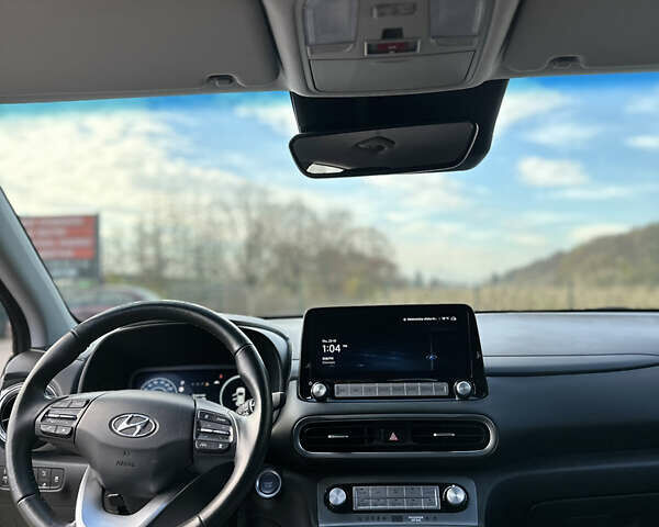 Хендай Kona 2023 у Коломые на Automoto.ua Сірий Хендай Kona, об'ємом двигуна 0 л та пробігом 18 тис. км за 20900 $, фото 15 на Automoto.ua
