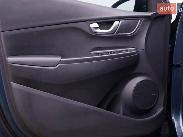 Серый Хендай Kona, объемом двигателя 0 л и пробегом 47 тыс. км за 17950 $, фото 45 на Automoto.ua