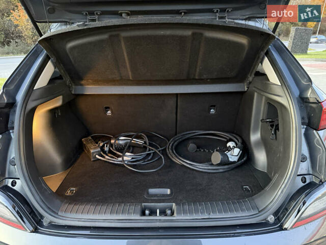 Серый Хендай Kona, объемом двигателя 0 л и пробегом 20 тыс. км за 16900 $, фото 11 на Automoto.ua