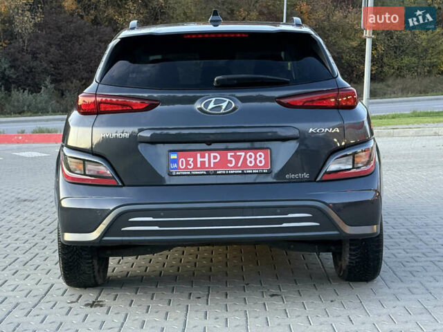 Серый Хендай Kona, объемом двигателя 0 л и пробегом 20 тыс. км за 16900 $, фото 6 на Automoto.ua
