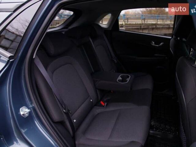 Серый Хендай Kona, объемом двигателя 0 л и пробегом 47 тыс. км за 17950 $, фото 74 на Automoto.ua