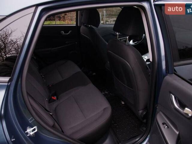 Серый Хендай Kona, объемом двигателя 0 л и пробегом 47 тыс. км за 17950 $, фото 72 на Automoto.ua