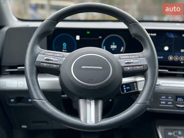 Сірий Хендай Kona, об'ємом двигуна 0 л та пробігом 3 тис. км за 27500 $, фото 10 на Automoto.ua