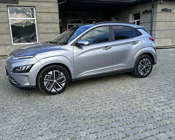 Хендай Kona 2023 у Коломые на Automoto.ua Сірий Хендай Kona, об'ємом двигуна 0 л та пробігом 18 тис. км за 20900 $, фото 9 на Automoto.ua